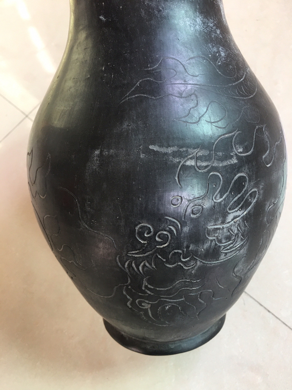 古玩陶瓷精品民國黑陶刻繪龍紋大瓶拍賣,當(dāng)前價格1888元