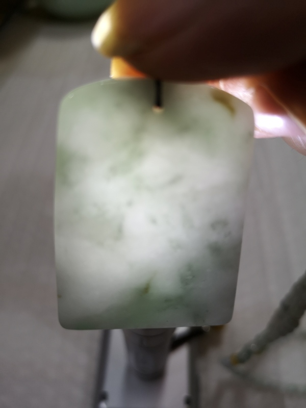 古玩玉器山水牌子拍賣,當前價格450元
