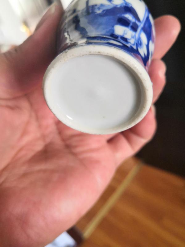 古玩陶瓷清晚期青花人物蓋瓶拍賣,當前價格688元