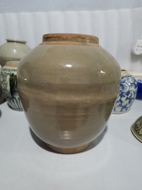古玩陶瓷明晚清早期龍泉大罐拍賣,當前價格1000元