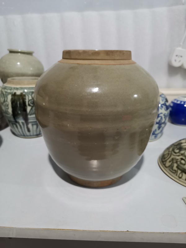 古玩陶瓷明晚清早期龍泉大罐拍賣,當前價格1000元