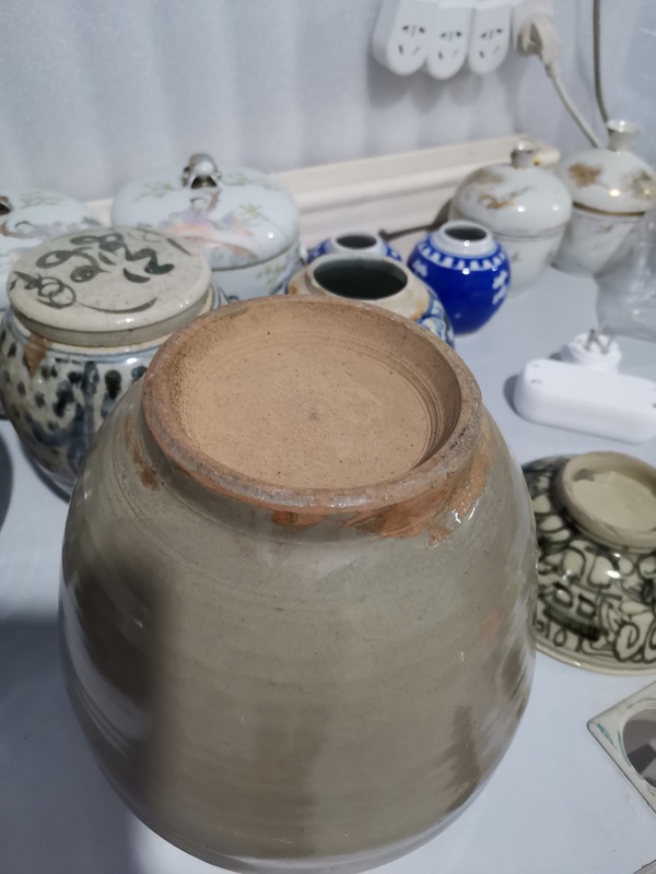 古玩陶瓷明晚清早期龍泉大罐拍賣,當前價格1000元