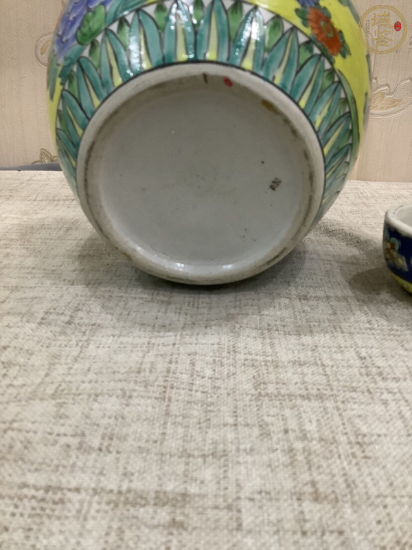 古玩陶瓷粉彩蓋罐拍賣,當前價格10000元
