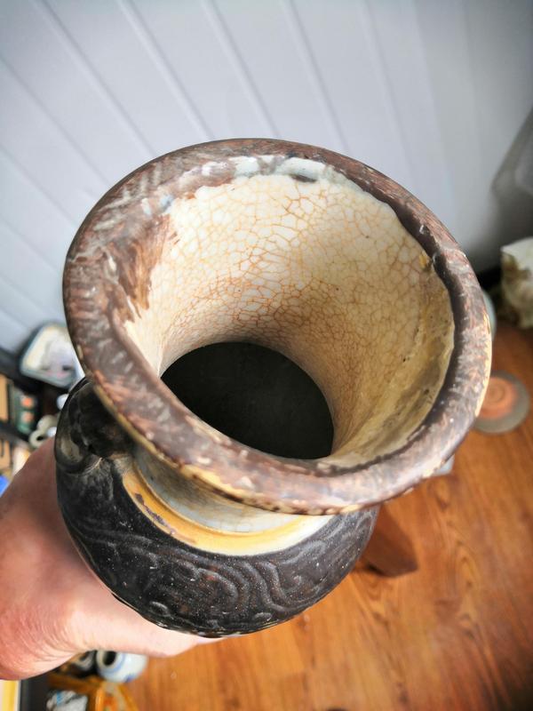 古玩陶瓷哥釉青花獅子滾繡球紋雙耳瓶拍賣,當(dāng)前價(jià)格500元