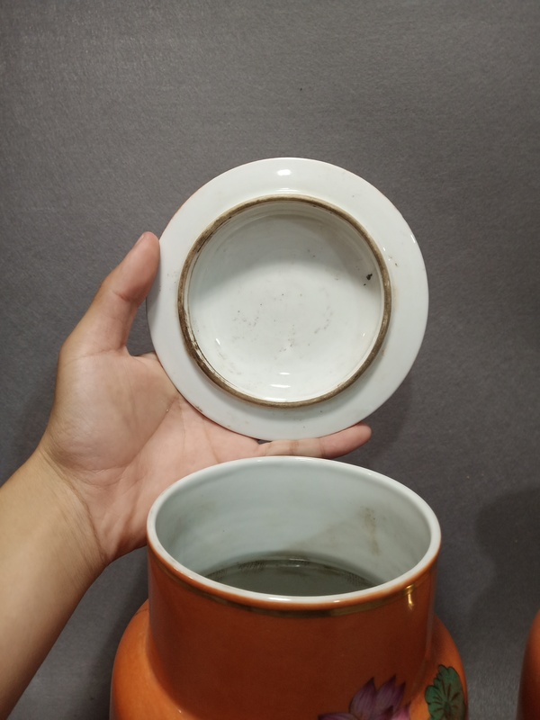 古玩陶瓷**紅壯觀拍賣，當前價格2000元