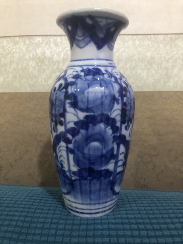 古玩陶瓷青花花卉紋瓜棱瓶拍賣，當前價格650元