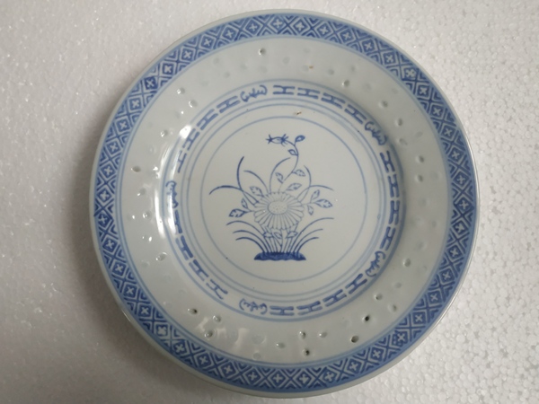 古玩陶瓷景德鎮玲瓏瓷盤拍賣,當前價格88元
