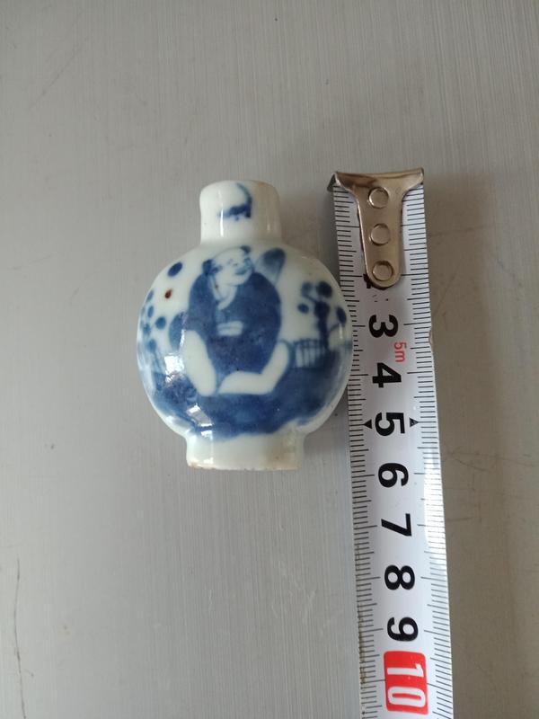 古玩陶瓷晚清人物紋青花鼻煙壺拍賣,當前價格1200元