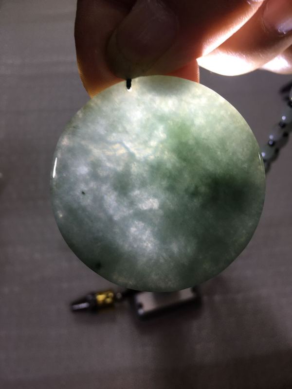 古玩玉器山水牌子拍賣,當前價格680元