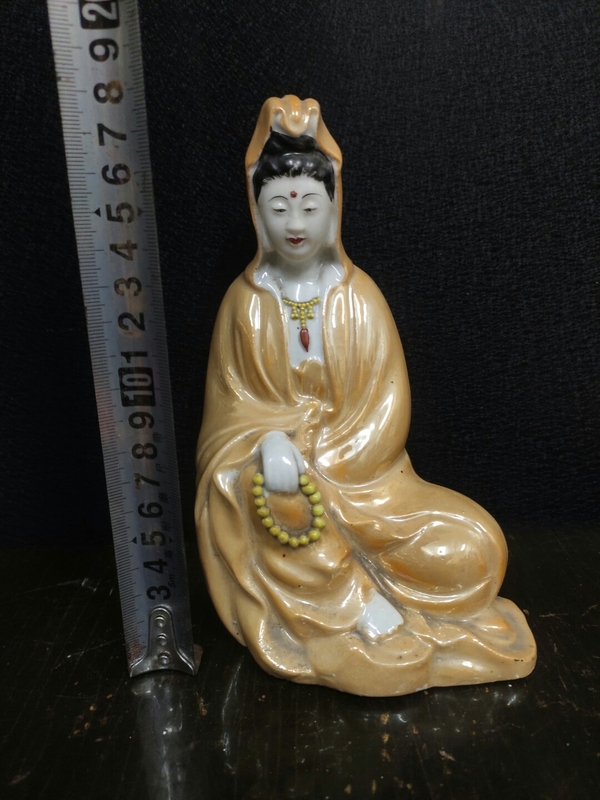 古玩陶瓷民國(guó)觀音塑像拍賣,當(dāng)前價(jià)格1600元