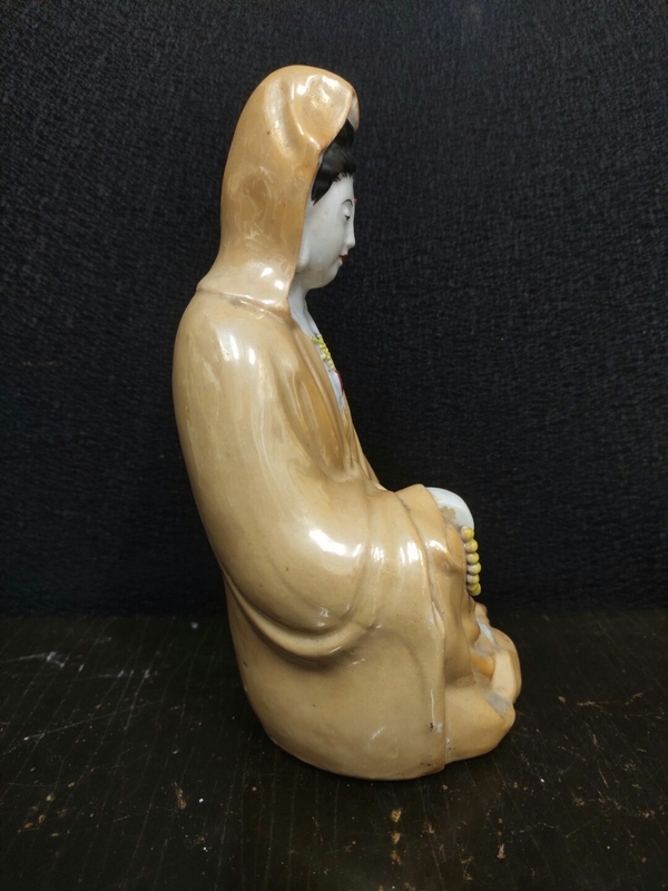 古玩陶瓷民國(guó)觀音塑像拍賣,當(dāng)前價(jià)格1600元