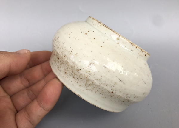 古玩陶瓷清早期.白釉缽拍賣,當前價格680元