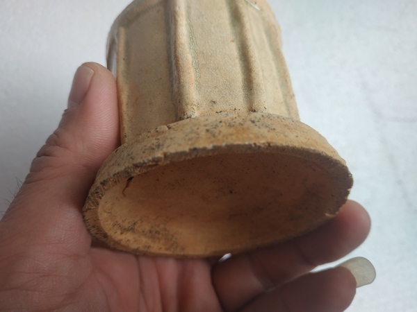 古玩陶瓷南宋福建窯口出筋花盆拍賣,當(dāng)前價格1288元