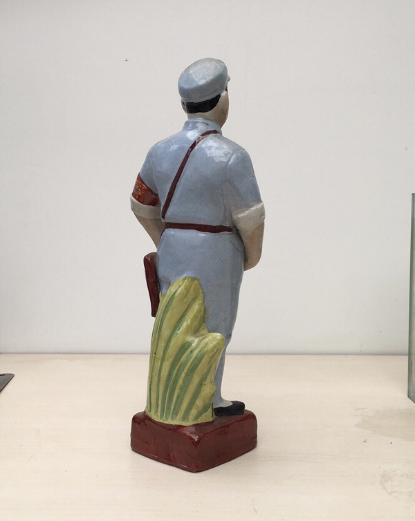 古玩陶瓷紅軍造像拍賣，當前價格3800元