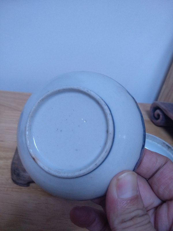 古玩陶瓷清中期花卉紋青花蓋盒拍賣,當前價格666元