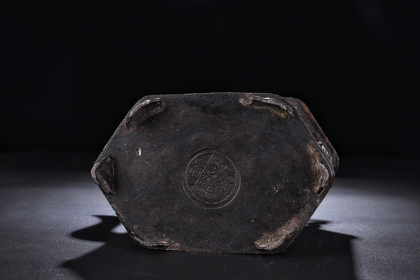 古玩陶瓷民國(guó)-錫制人物故事酒壺拍賣(mài)，當(dāng)前價(jià)格2680元