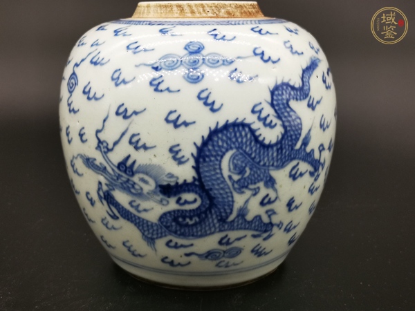 古玩陶瓷龍鳳紋青花罐真品鑒賞圖