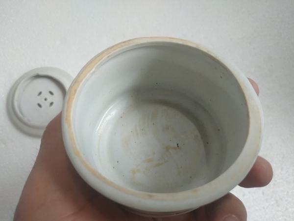 古玩陶瓷粉彩山水紋蓋罐拍賣,當前價格168元