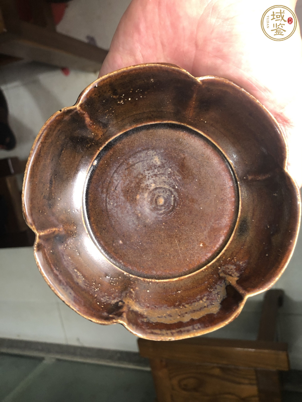 古玩宋代·醬釉花口洗真品鑒賞圖