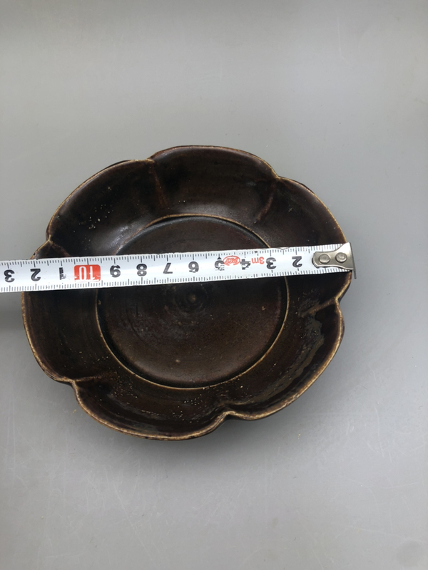 古玩陶瓷醬釉花口盤拍賣，當(dāng)前價(jià)格1880元