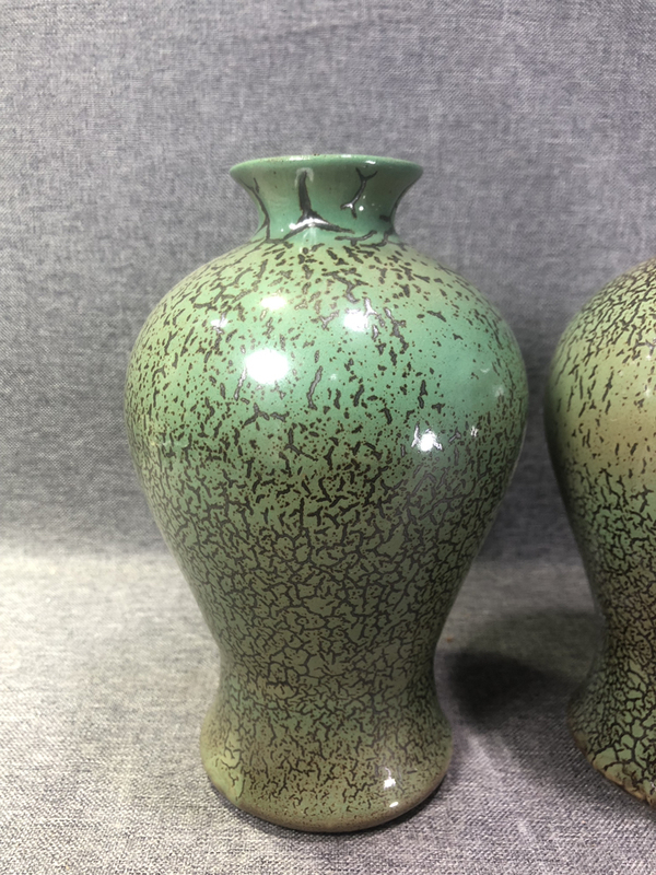 古玩陶瓷70年代精品貴妃笑梅瓶 類似的一對拍賣,當前價格289元