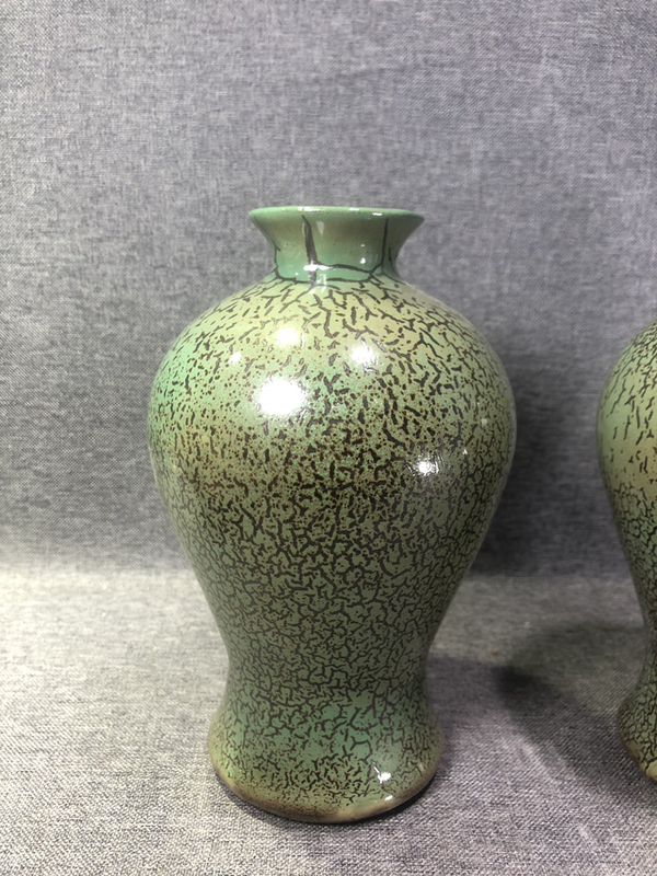 古玩陶瓷70年代精品貴妃笑梅瓶 類似的一對拍賣,當前價格289元
