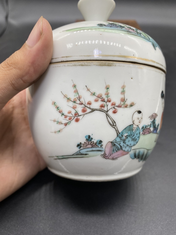 古玩陶瓷粉彩人物蓋缸拍賣,當前價格1000元