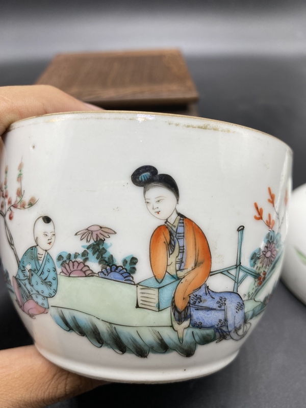 古玩陶瓷粉彩人物蓋缸拍賣,當前價格1000元