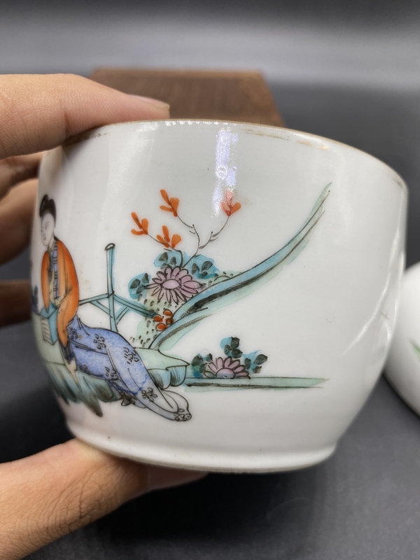 古玩陶瓷粉彩人物蓋缸拍賣,當前價格1000元