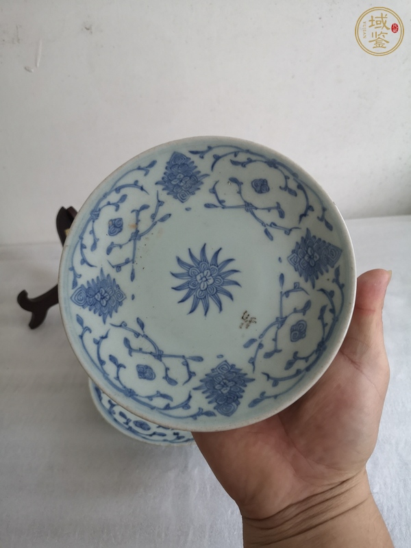 古玩陶瓷清中·青花花卉紋盤一對真品鑒賞圖