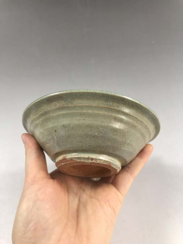 古玩陶瓷專家估價3千的東西—元代龍泉窯粉青釉斗笠碗拍賣,當前價格999元