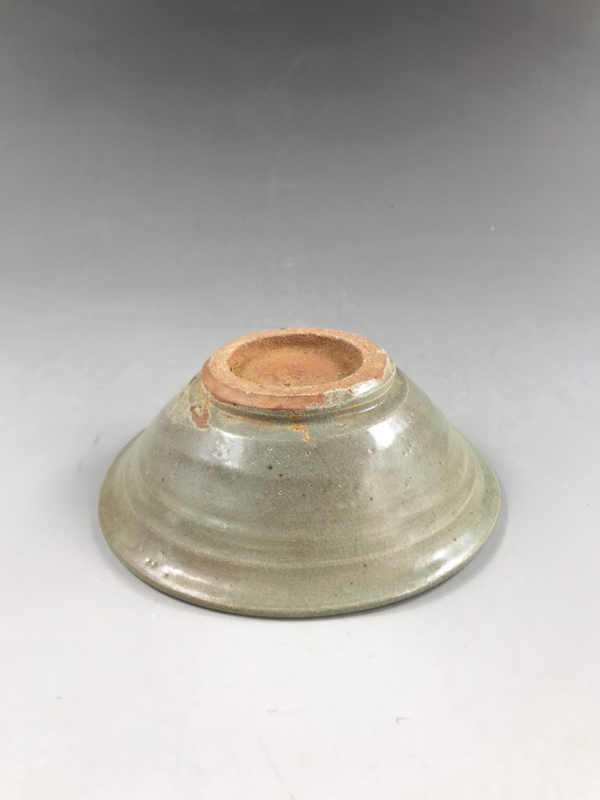 古玩陶瓷專家估價3千的東西—元代龍泉窯粉青釉斗笠碗拍賣,當前價格999元