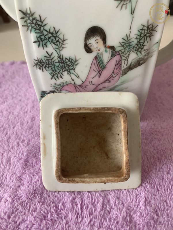 古玩陶瓷粉彩人物紋茶壺真品鑒賞圖