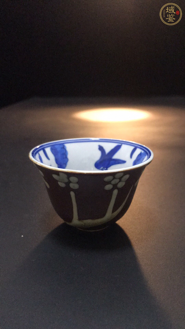 古玩陶瓷醬釉青花杯真品鑒賞圖