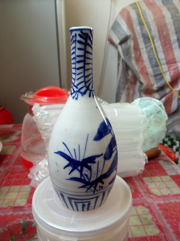古玩陶瓷【民國(guó)】長(zhǎng)頸鹿青花瓶拍賣,當(dāng)前價(jià)格8888元