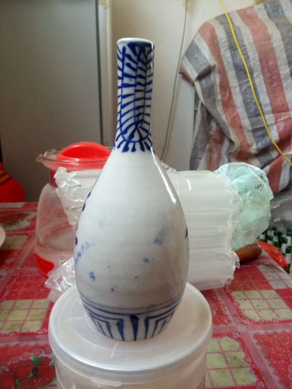古玩陶瓷【民國(guó)】長(zhǎng)頸鹿青花瓶拍賣,當(dāng)前價(jià)格8888元