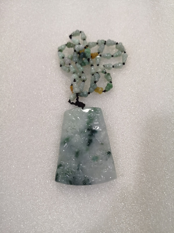 古玩玉器山水牌子拍賣,當前價格678元