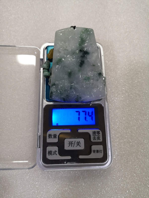 古玩玉器山水牌子拍賣,當前價格678元