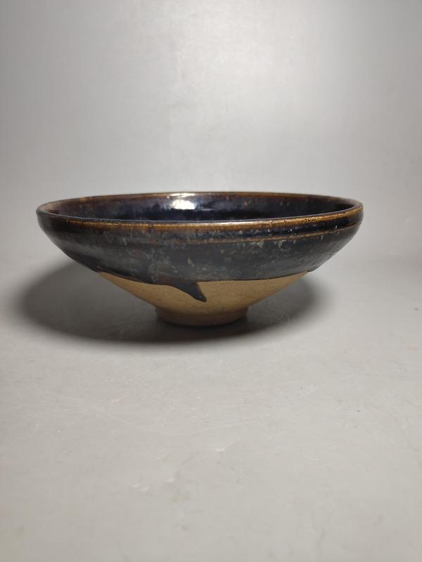 古玩陶瓷金元耀州瑪瑙紅釉大碗(黑玫瑰)拍賣,當前價格1800元