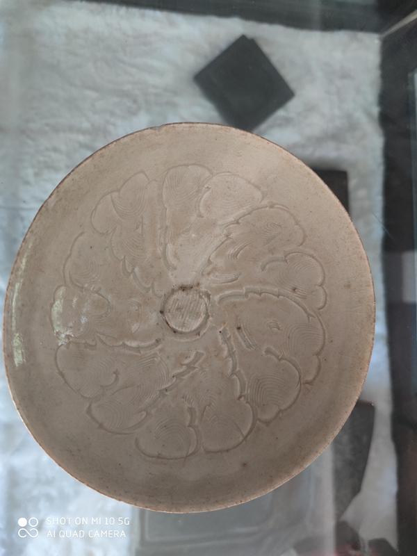 古玩陶瓷刻花篦紋影清碗拍賣,當前價格1600元