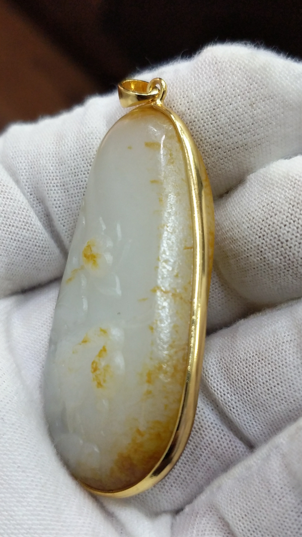 古玩玉器和田籽料掛件拍賣,當前價格9999元