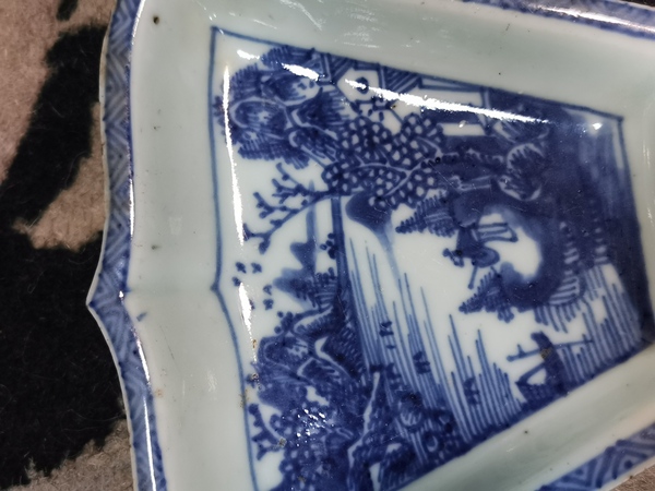 古玩陶瓷清中期 青花攢盤兩只拍賣,當前價格900元
