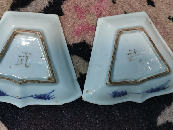 古玩陶瓷清中期 青花攢盤兩只拍賣,當前價格900元