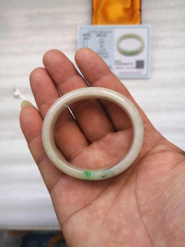 古玩玉器翡翠鐲拍賣,當前價格580元