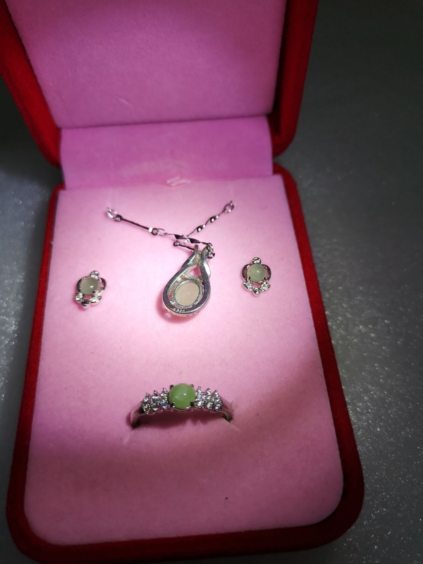 古玩玉器翡翠鑲嵌配飾拍賣,當前價格398元