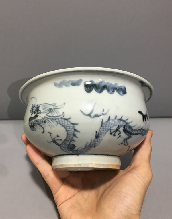 古玩陶瓷清代龍紋圈足爐拍賣,當前價格3000元