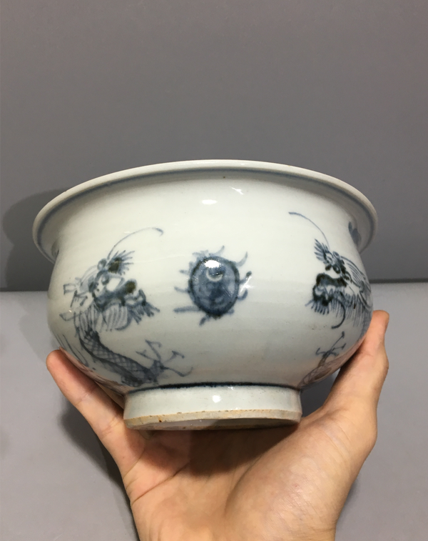 古玩陶瓷清代龍紋圈足爐拍賣,當前價格3000元
