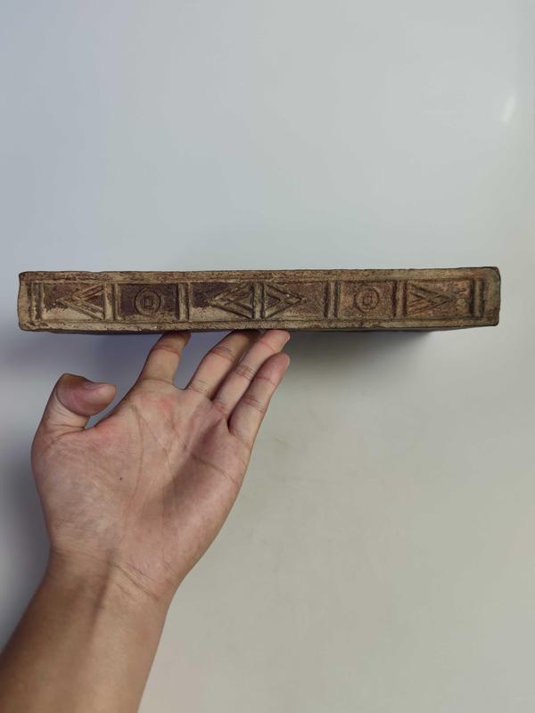 古玩雜項(xiàng)漢代刻磚拍賣，當(dāng)前價(jià)格660元