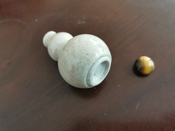 古玩陶瓷晚清紅哥釉小葫蘆瓶拍賣(mài)，當(dāng)前價(jià)格300元