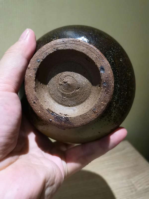 古玩陶瓷耀州窯系醬釉雞心罐拍賣,當(dāng)前價格5000元